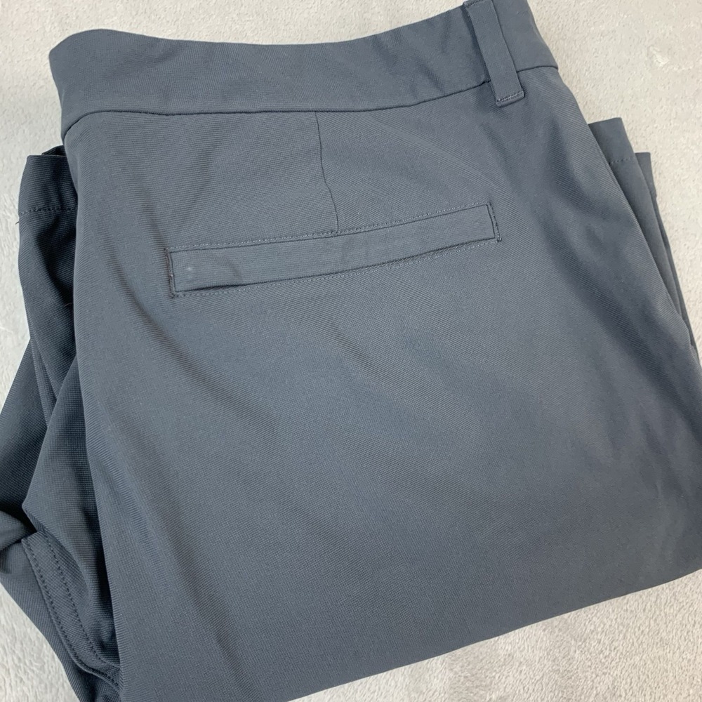 VRST Shorts Mens 40* Charcoal Performance Golf Casual Stretch Flat Front Stretch